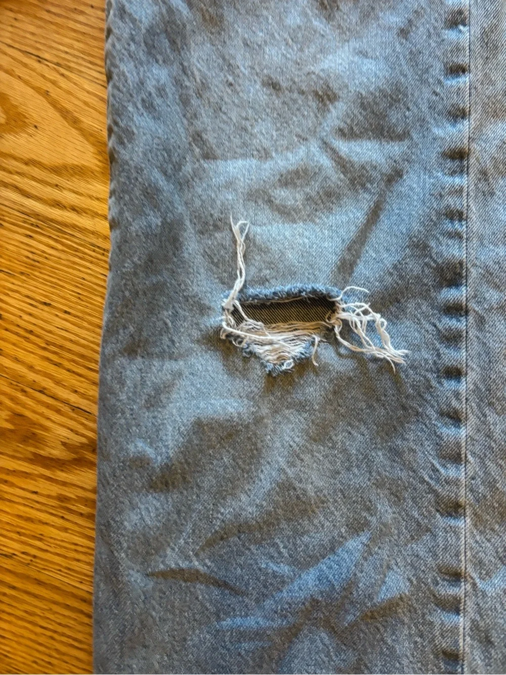Old Navy High Rise Baggy Wide-Leg Distressed Jeans